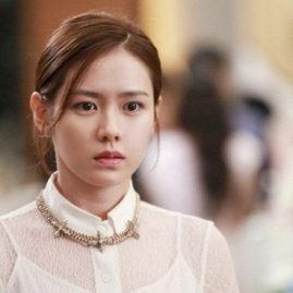 Mơ màng tỉnh sau cơn mê, tôi giật mình nghe lời thì thầm của chồng sắp cưới