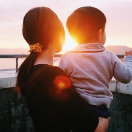 Chỉ vì cái bánh trung thu mà mẹ con tôi bị đuổi ra đường